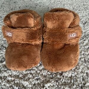 UGG Bixbee Faux Fur Bootie Brown Unisex Kids Size 4/5